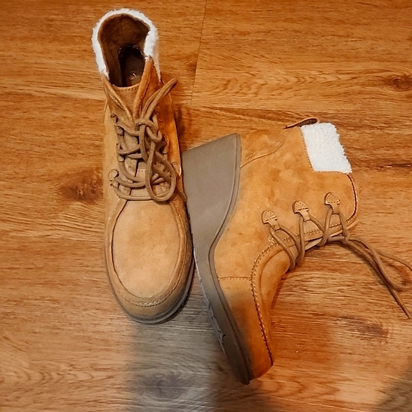 Mad Love Boots - Picture 6 of 6
